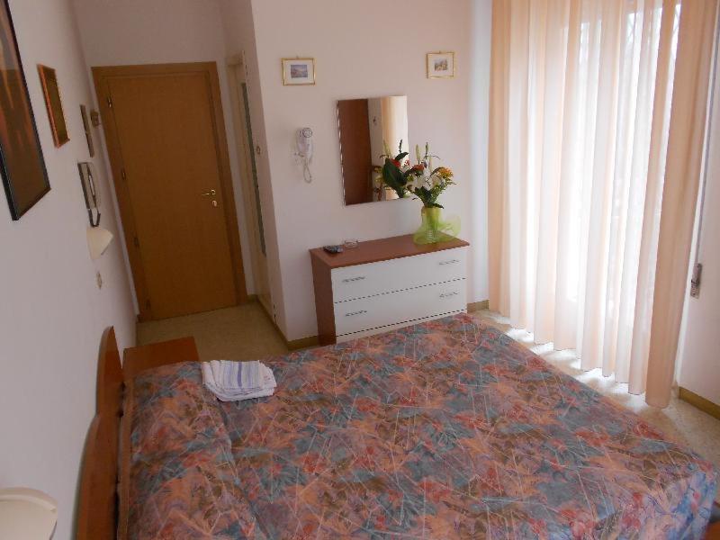 Hotel Vevey Rímini Habitación foto
