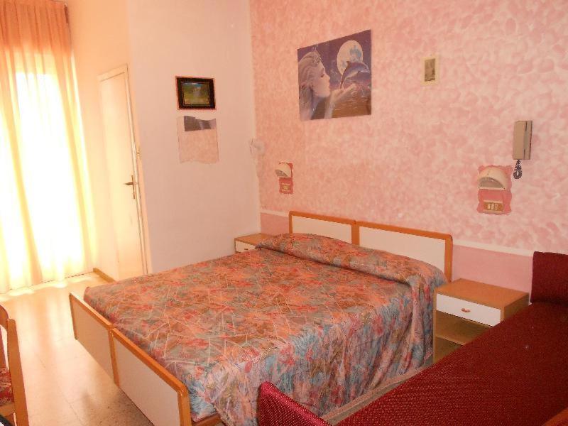 Hotel Vevey Rímini Habitación foto